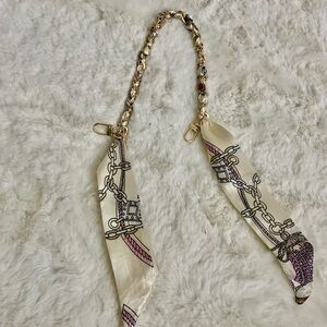🛍️2/$30 Gold Chain Strap with cream  multi Scarf- Bag Charm 
cent